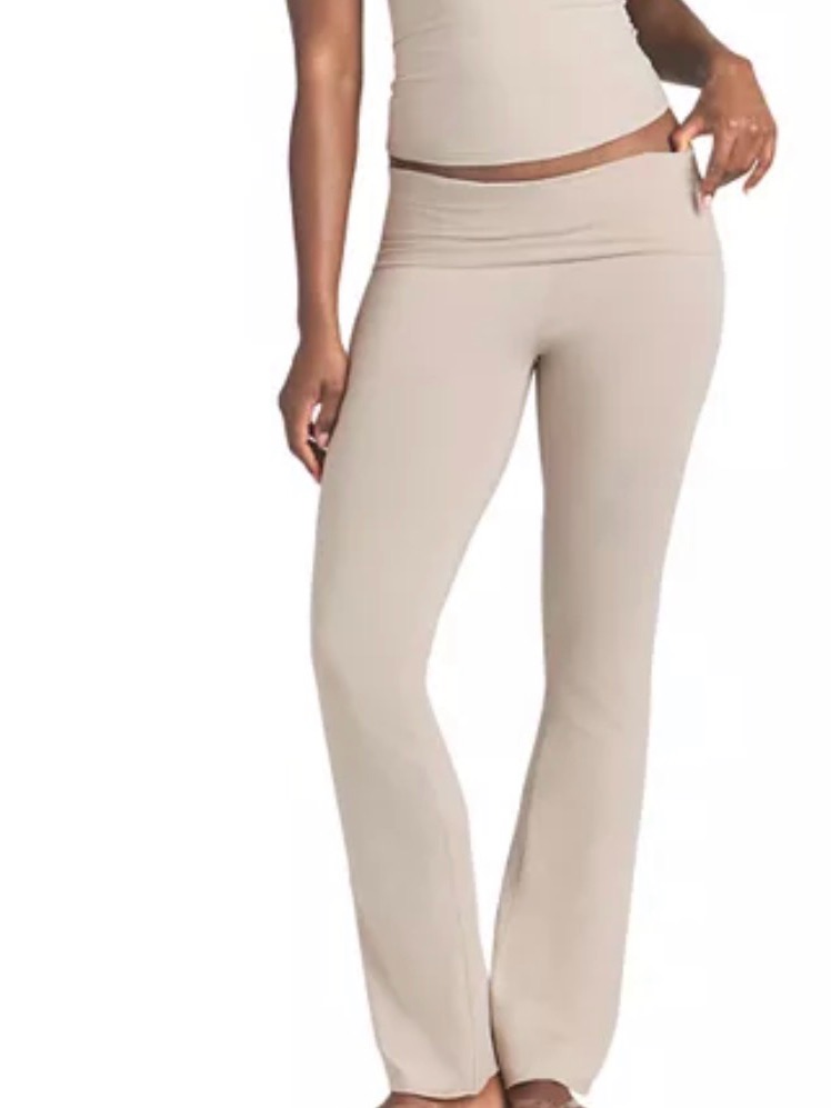 Skims High-Rise Flare Leggings In Sand